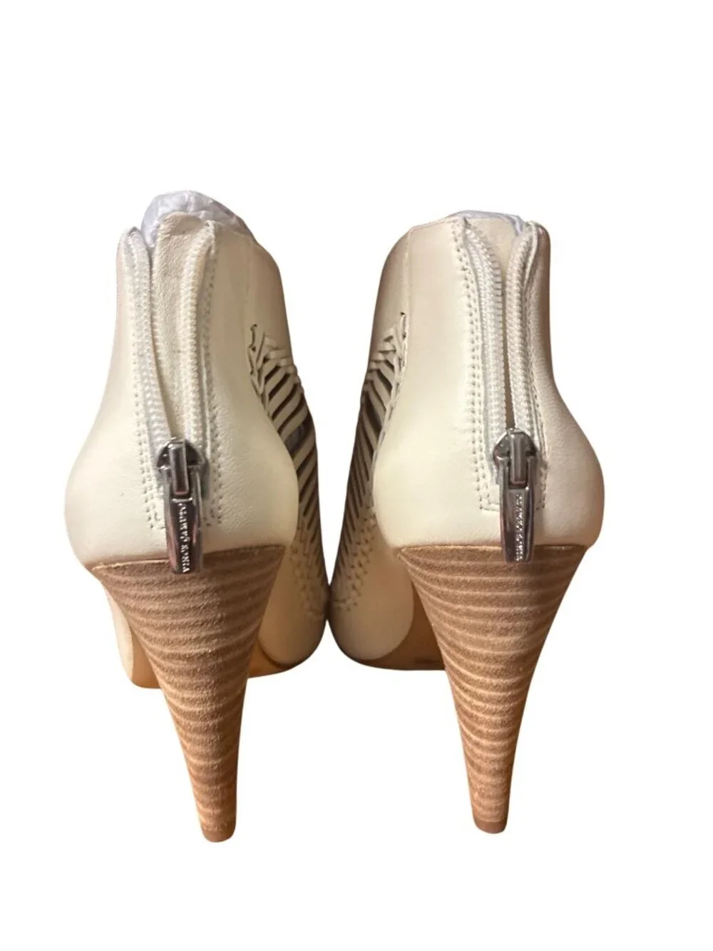 Vince Camuto vince camuto
